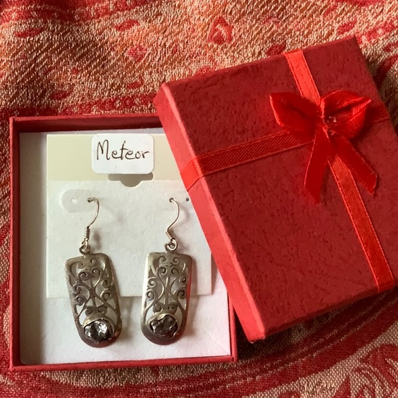 Meteorite Chip Sterling Filligree Drop Ear Rings - Picture 5 of 6